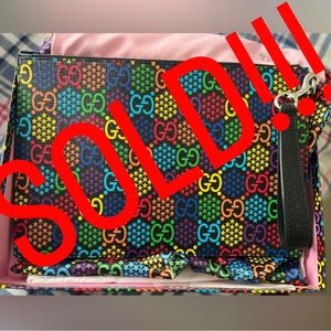 *SOLD* Gucci Oversized Supreme Monogram Psychedelic Zip Wristlet Multicolor